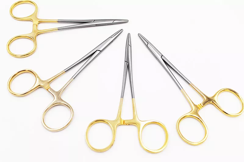 医博尔专注于医用器械的研发和生产，其中包括医用止血钳、医用持针钳、医用镊子等产品，均通过CE认证和ISO 13485质量体系认证，品质可靠